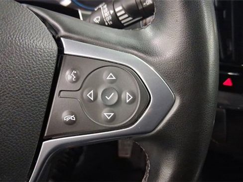 Used 2023 Chevrolet Traverse LT image 30