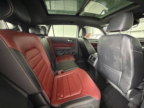 Used 2022 Volkswagen Atlas Cross Sport SEL Premium R-Line AWD/4WD image 22