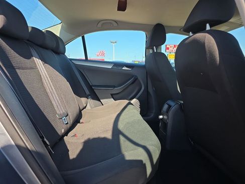 Used 2015 Volkswagen Jetta SE FWD image 21