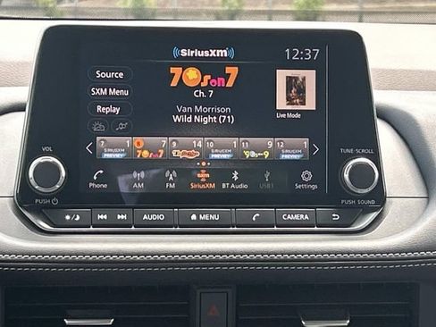 Used 2023 Nissan Rogue SV FWD image 25