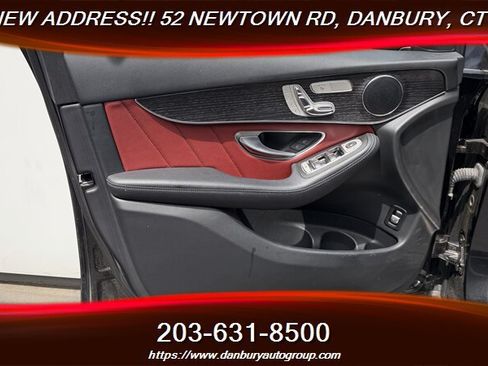 Used 2022 Mercedes-Benz GLC 300 4MATIC image 11