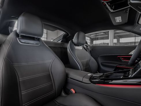 Used 2025 Mercedes-Benz AMG GT 63 image 25