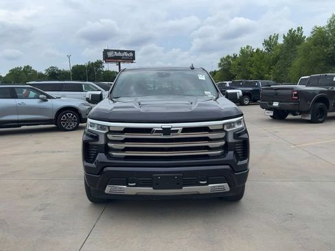 Used 2022 Chevrolet Silverado 1500 High Country w/ Technology Package AWD/4WD image 38