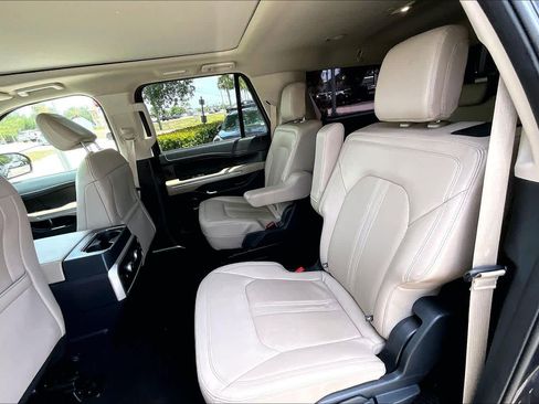 Used 2024 Ford Expedition Max Limited AWD/4WD image 33