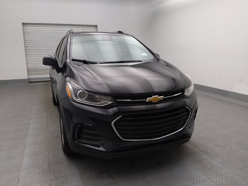 Used 2021 Chevrolet Trax LT AWD/4WD image 14