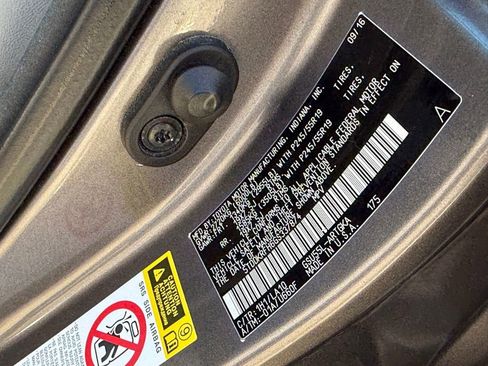 Used 2016 Toyota Highlander Limited w/ Driver Technology Package image 10