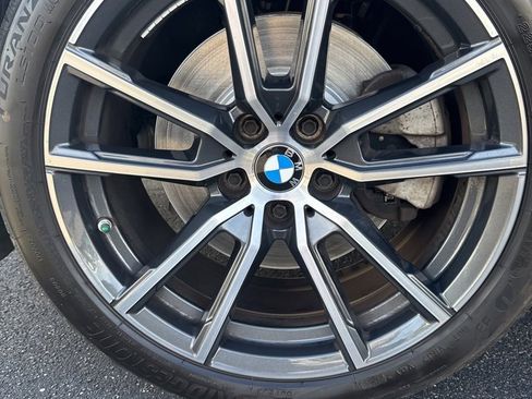 Used 2021 BMW 330i xDrive Sedan w/ Convenience Package image 17