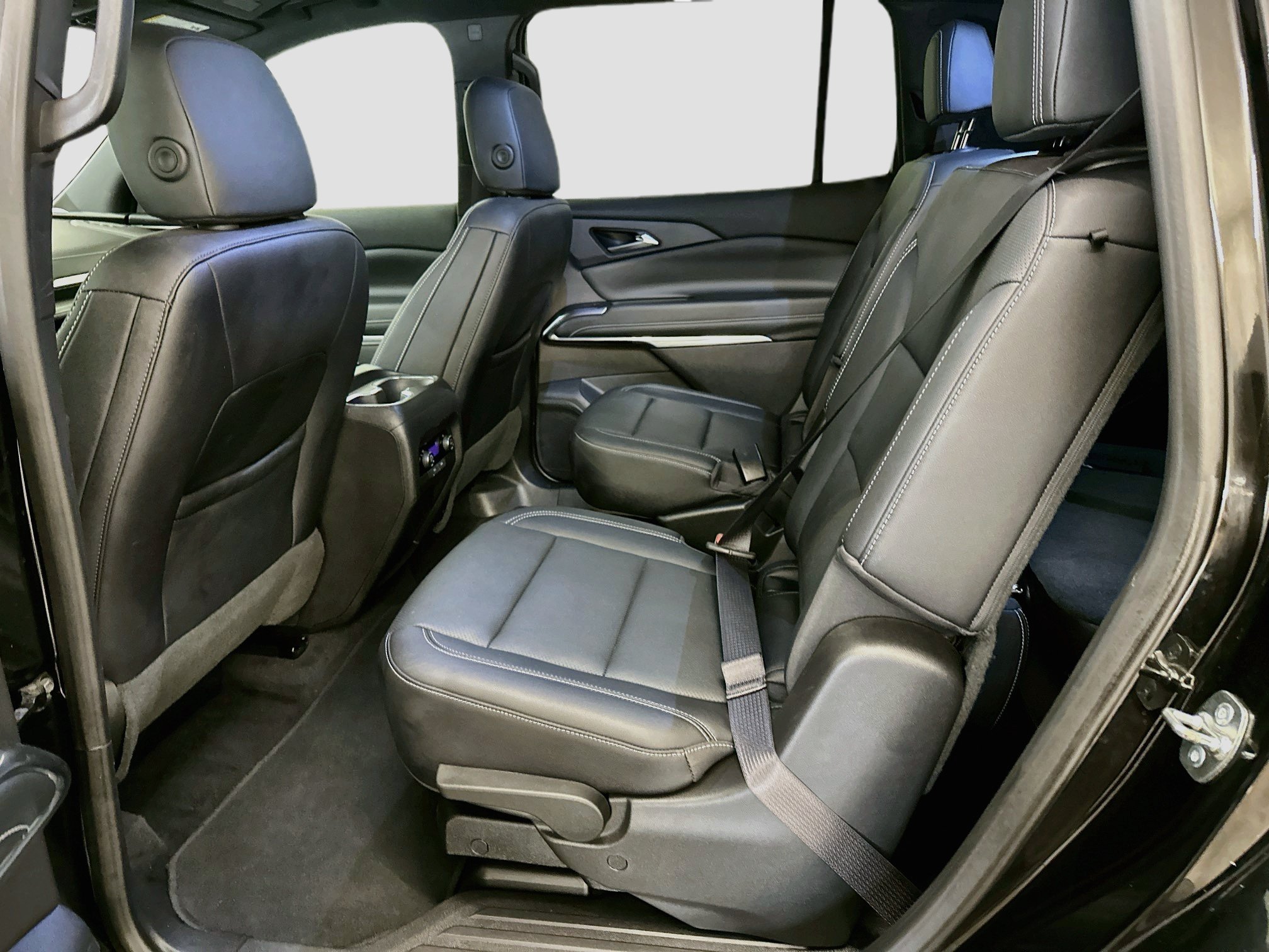 Used 2025 Chevrolet Traverse LT AWD/4WD image 29