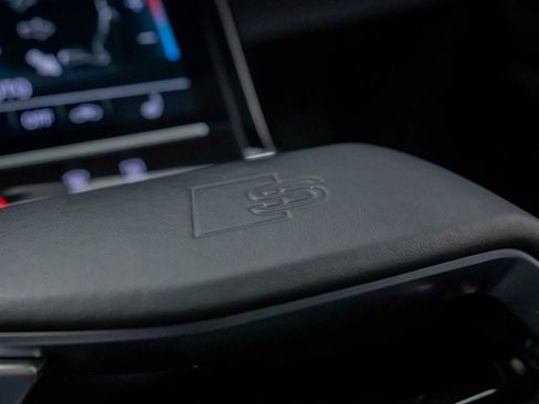 Used 2022 Audi e-tron S Prestige w/ Prestige Package image 29