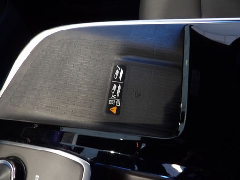 Used 2025 Buick Enclave Preferred image 15