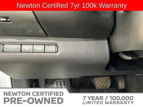 Used 2024 Nissan Pathfinder SL AWD/4WD image 44