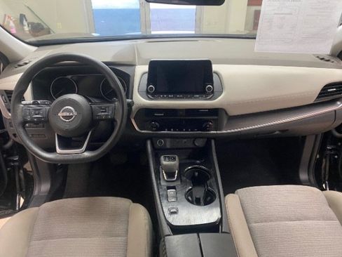 Used 2023 Nissan Rogue SV FWD image 22