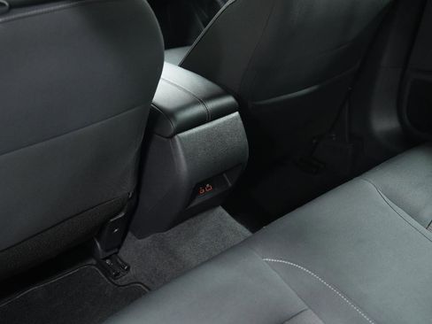 Used 2024 Nissan Altima 2.5 SV image 22