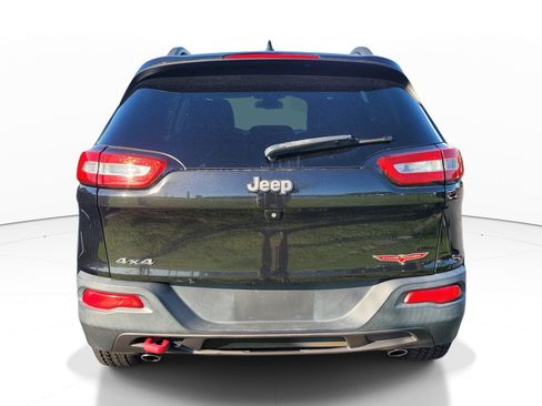 Used 2015 Jeep Cherokee Trailhawk w/ Comfort/Convenience Group AWD/4WD image 5