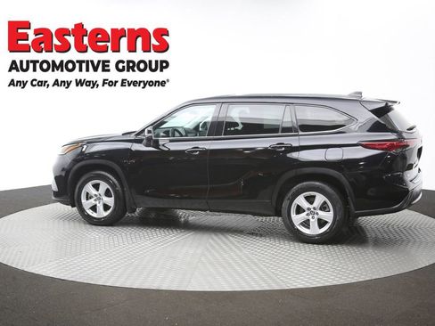 Used 2022 Toyota Highlander LE AWD/4WD image 64