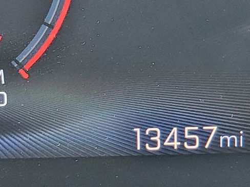 Used 2025 Chevrolet Trax LT w/ LT Convenience Package image 6