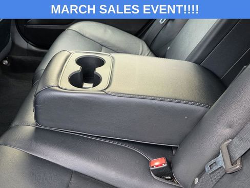 Used 2016 Toyota Avalon Touring image 12