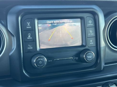 Used 2020 Jeep Wrangler Sport image 11