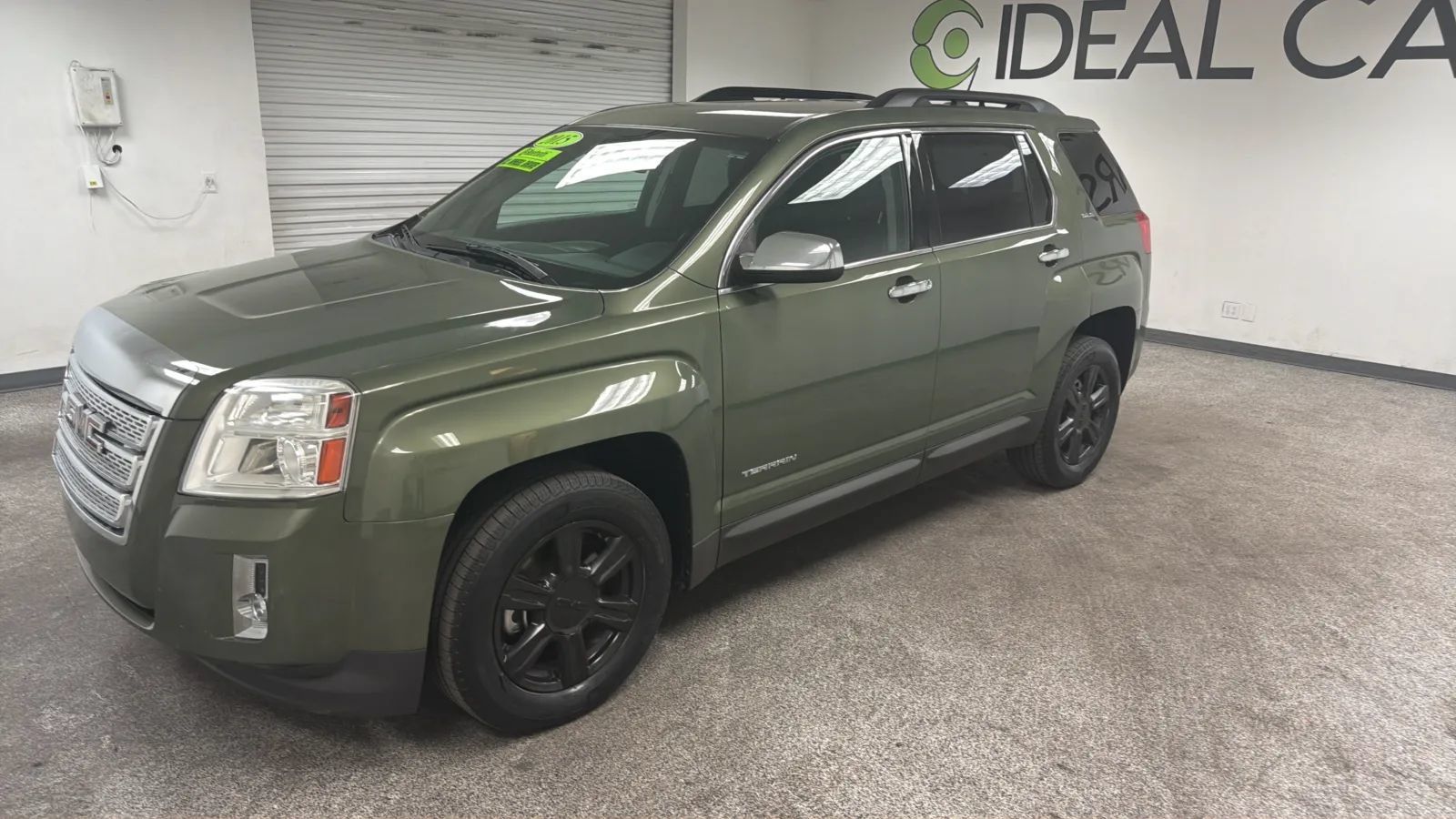 Used 2015 GMC Terrain SLE AWD/4WD image 1