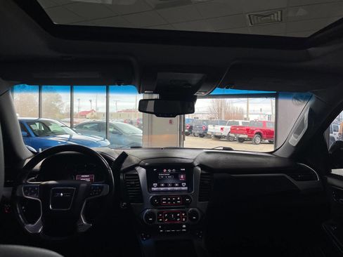 Used 2015 GMC Yukon SLT image 25