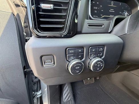 Used 2023 GMC Sierra 1500 AT4 w/ AT4 Premium Package AWD/4WD image 34