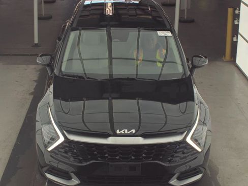 Used 2025 Kia Sportage EX image 7