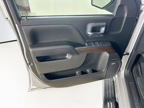 Used 2017 GMC Sierra 1500 Denali w/ Denali Ultimate Package AWD/4WD image 11