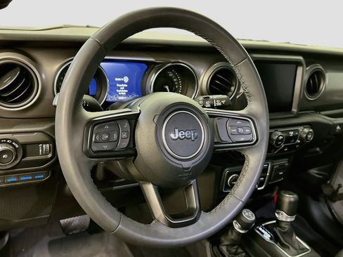 Used 2023 Jeep Wrangler Unlimited w/ 8.4" Radio Group AWD/4WD image 18