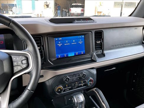 Used 2023 Ford Bronco Big Bend image 9