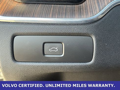 Certified 2023 Volvo XC60 B5 Plus w/ Climate Package image 21
