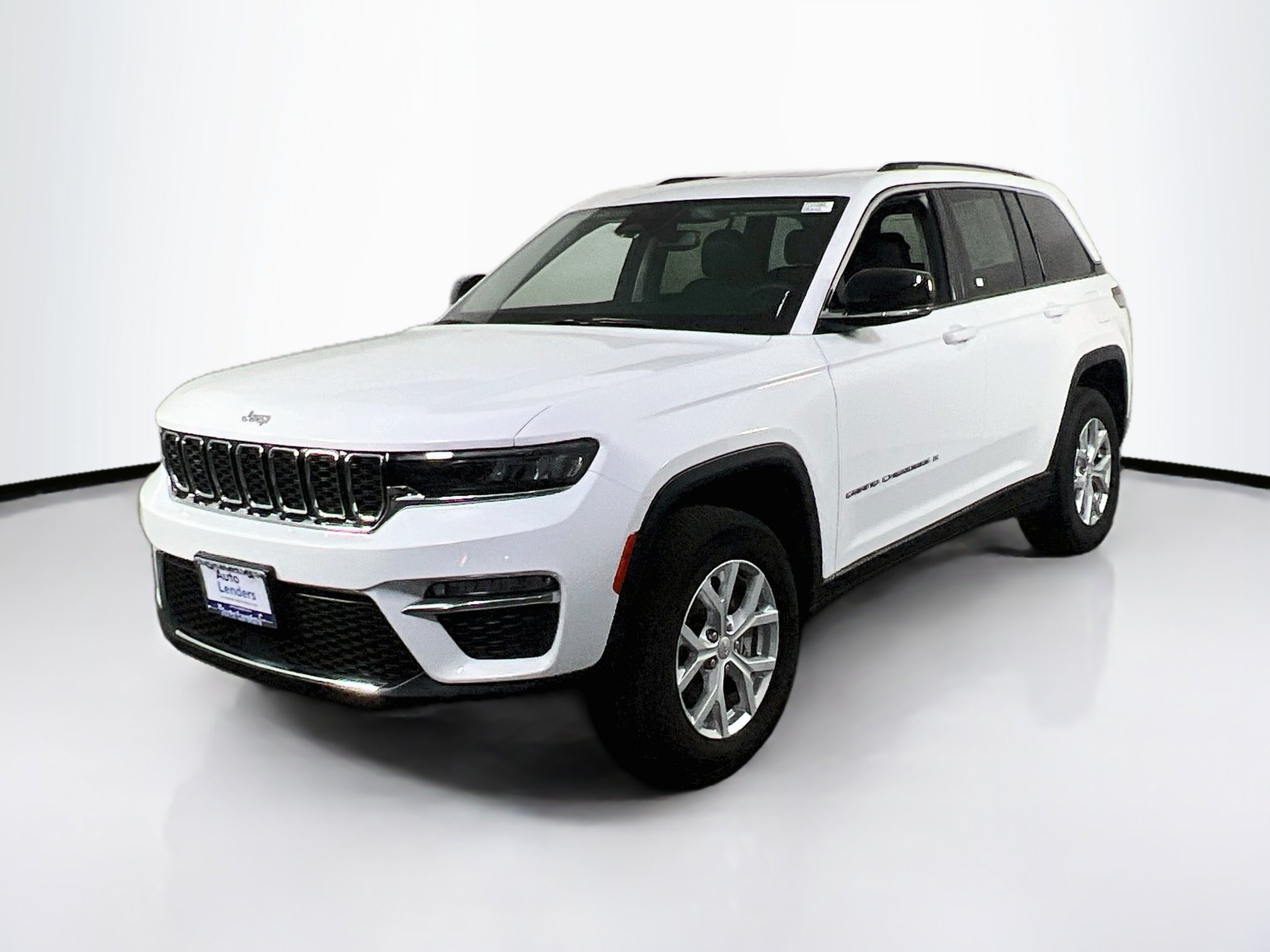 Used 2023 Jeep Grand Cherokee Limited AWD/4WD image 1