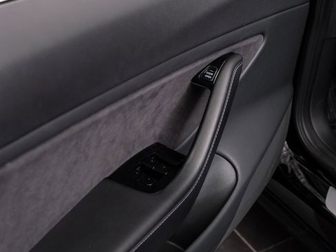 Used 2018 Tesla Model 3 Long Range image 46