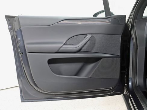 Used 2024 Tesla Model X image 35