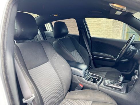 Used 2023 Dodge Charger SXT RWD image 28