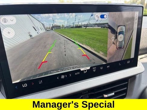 Used 2025 Ford Explorer ST-Line w/ ST-Line Street Pack AWD/4WD image 23
