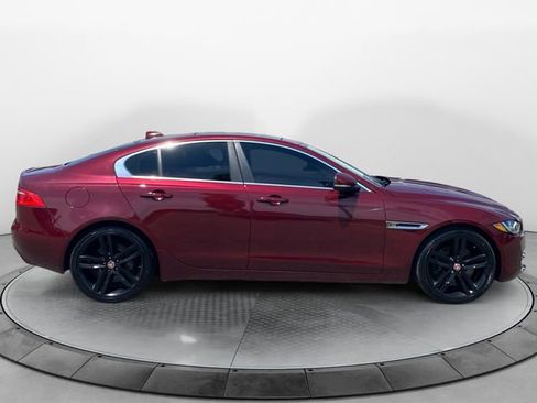 Used 2017 Jaguar XE Prestige RWD image 6