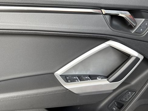 Used 2022 Audi Q3 2.0T Premium image 11