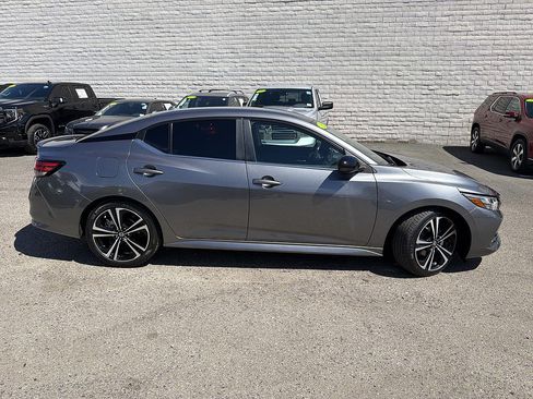 Used 2023 Nissan Sentra SR w/ Trunk Package FWD image 4