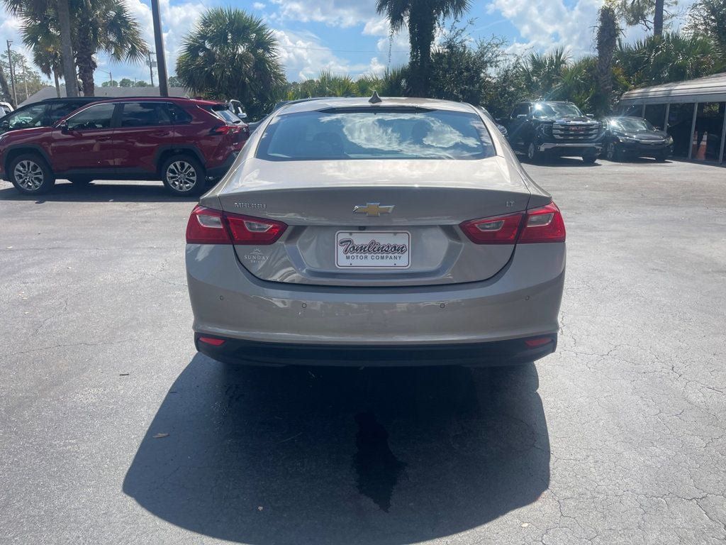 Used 2025 Chevrolet Malibu LT FWD image 3