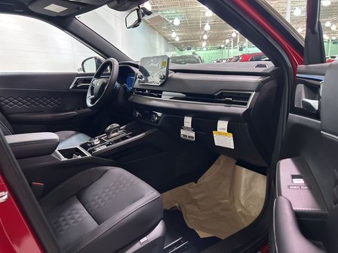 New 2025 Mitsubishi Outlander SEL Black Edition image 11