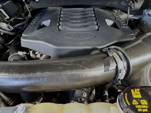 Used 2021 Ford F150 XLT w/ Equipment Group 302A High AWD/4WD image 9