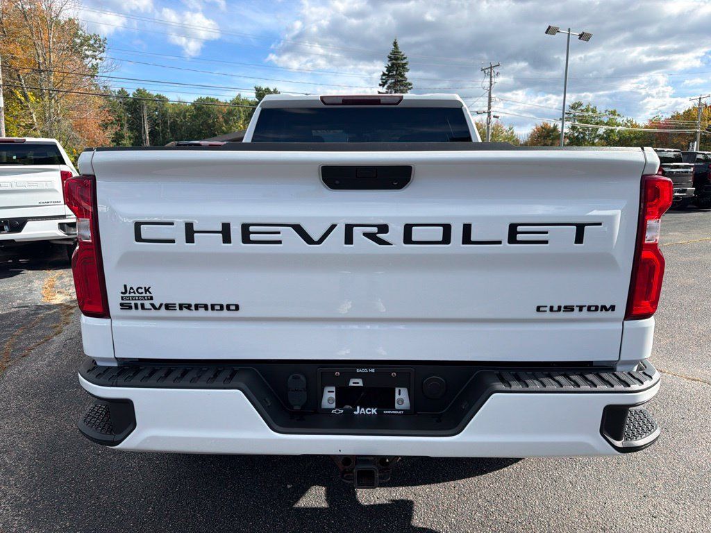 Used 2021 Chevrolet Silverado 1500 Custom w/ LPO, Dark Essentials Package AWD/4WD image 6