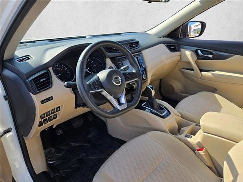 Used 2019 Nissan Rogue SV image 10