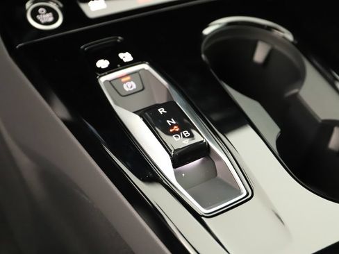 New 2027 Audi Q6 e-tron Prestige AWD/4WD image 32