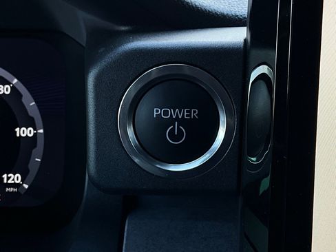 Used 2025 Toyota 4Runner Trailhunter image 37