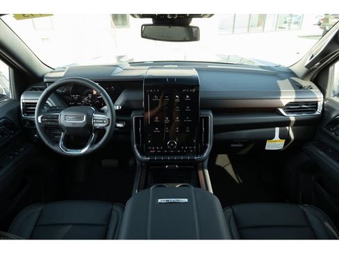 New 2026 GMC Yukon Denali image 32