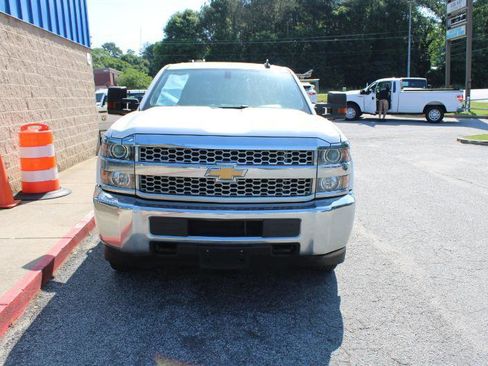 Used 2019 Chevrolet Silverado 2500 W/T RWD image 2