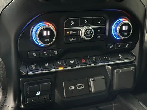 Used 2020 GMC Sierra 2500 Denali w/ Denali Ultimate Package image 25