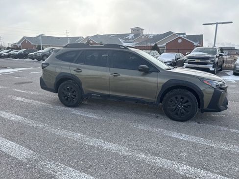 Used 2024 Subaru Outback Onyx Edition image 12