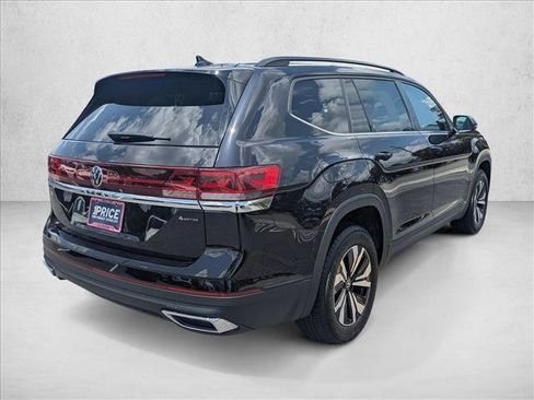 Used 2025 Volkswagen Atlas SE AWD/4WD image 5